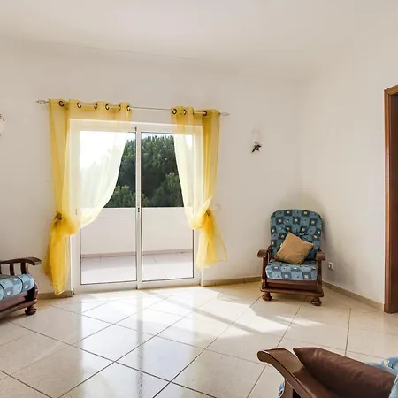 Casa Romanzeiras Villa