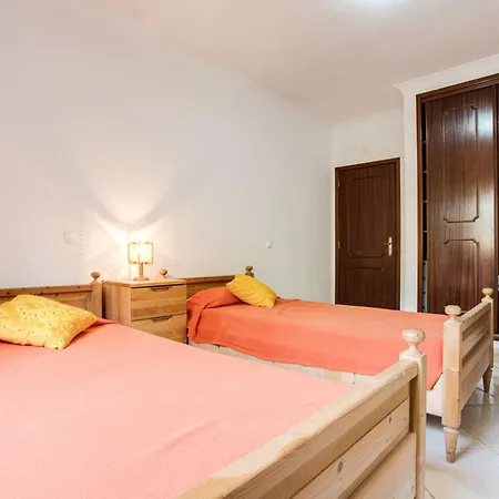 Casa Romanzeiras Villa