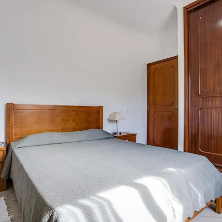 Casa Romanzeiras *