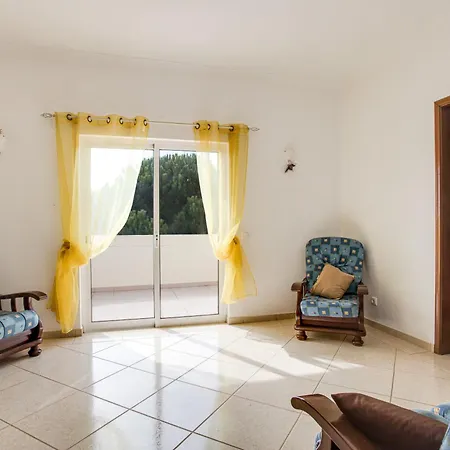 Casa Romanzeiras *
