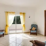 Casa Romanzeiras Villa
