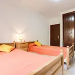 Casa Romanzeiras *
