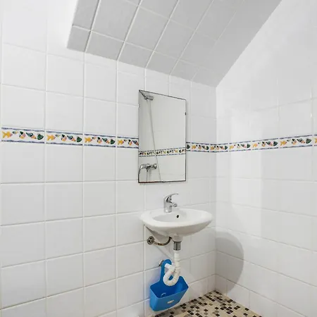 Vila Casa Romanzeiras *