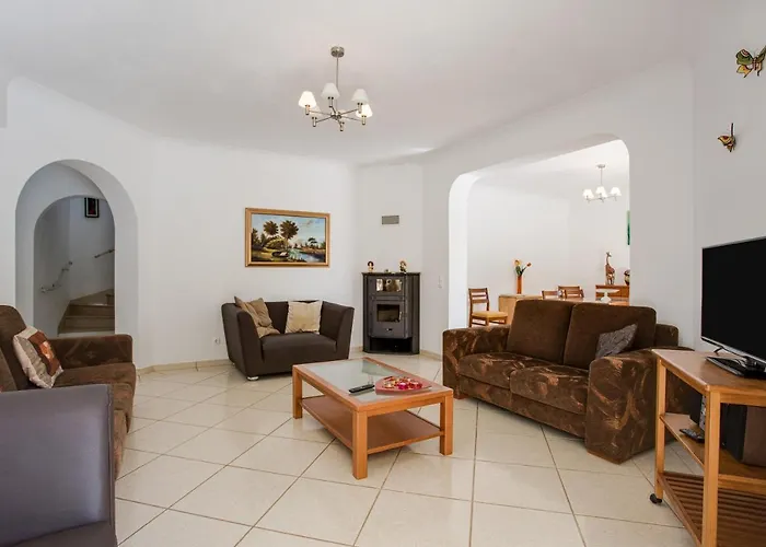 Villa Casa Romanzeiras