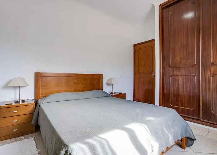 Casa Romanzeiras