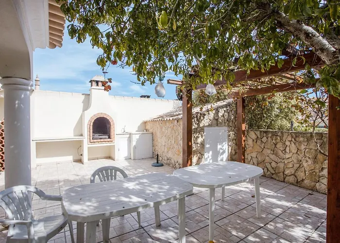 Casa Romanzeiras *