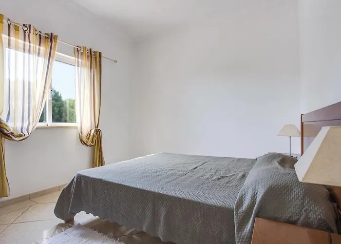 Villa Casa Romanzeiras *